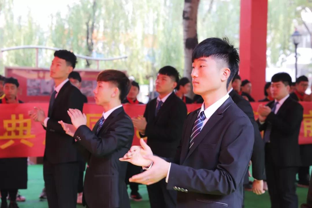 【1610班毕业】兄弟们，这次我们江湖上一起拼一??！