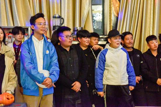 山东新东方万圣节星外来客