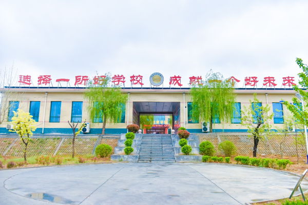雨后山东新东方校园