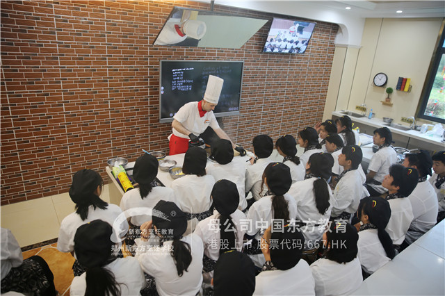 郑州新东方外教1.jpg