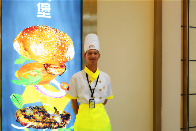 段继越1.jpg
