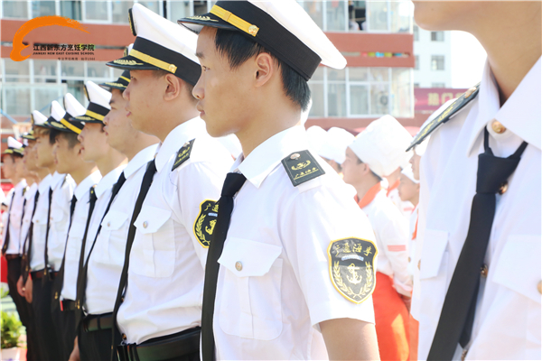 江西新东方2019年“豪华邮轮定向班”开班典礼圆满举行.jpg