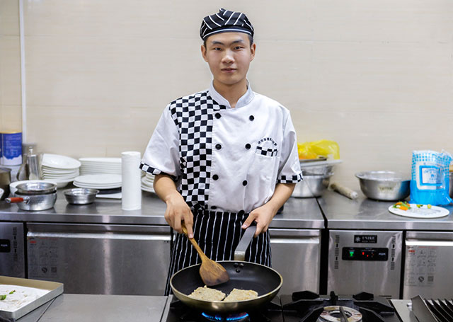 王德祥：从消防员到西餐师，我美好未来从学西餐开始！