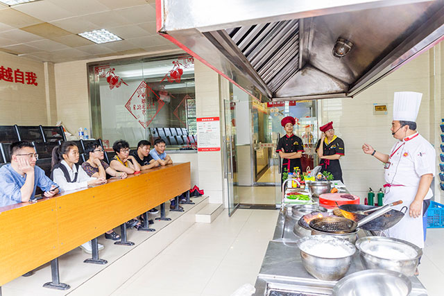 江苏新东方名师公开课，美食热辣、人气爆棚！