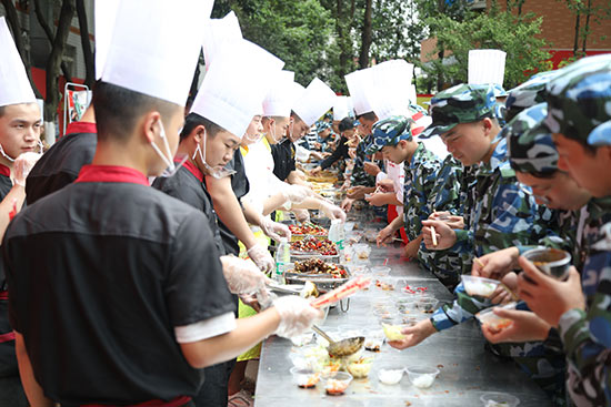 美食品鉴会现场