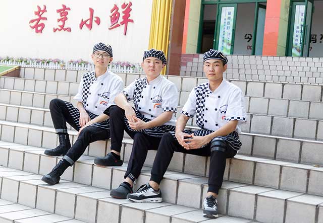 张?。貉鞑褪俏腋约捍丛斓幕?！