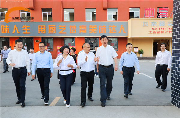 全国人大社建委调研组来我院调研退役士兵技能培训工作.JPG