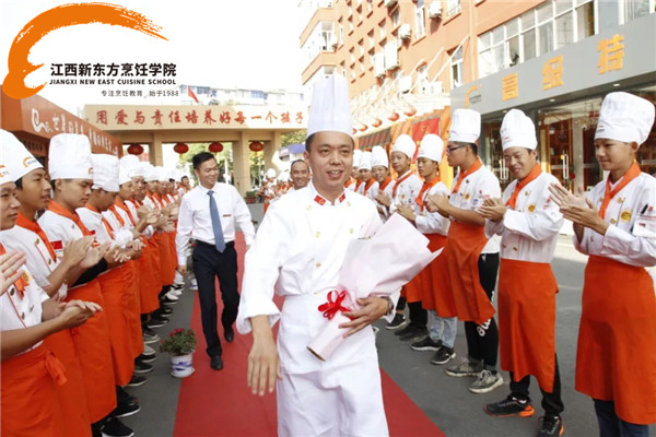 牛生旺大师进校园.web.jpg