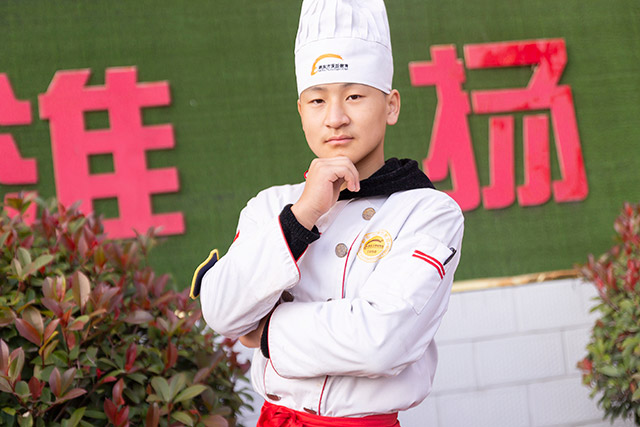 李勇：初中毕业，我来新东方深造厨艺！
