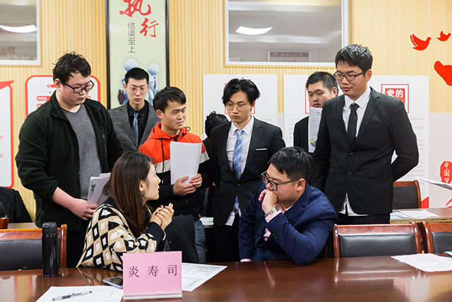 海外招聘会、企业招募会，新东方学子太幸福了！