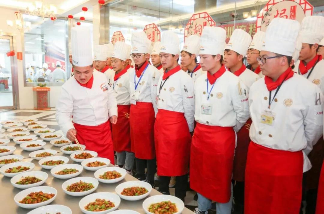 如果成绩不理想考不上大学该怎么办 学什么技术好？