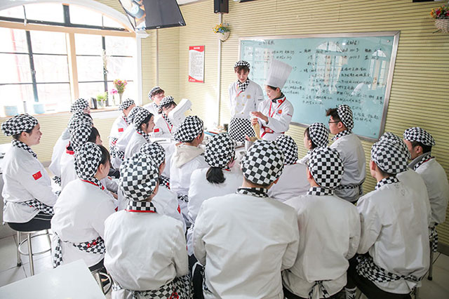 学厨师&学烘焙，究竟什么年龄更适合？