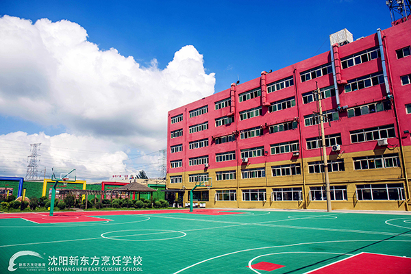 校园四季 | 凝盼春归近，聚回新东方