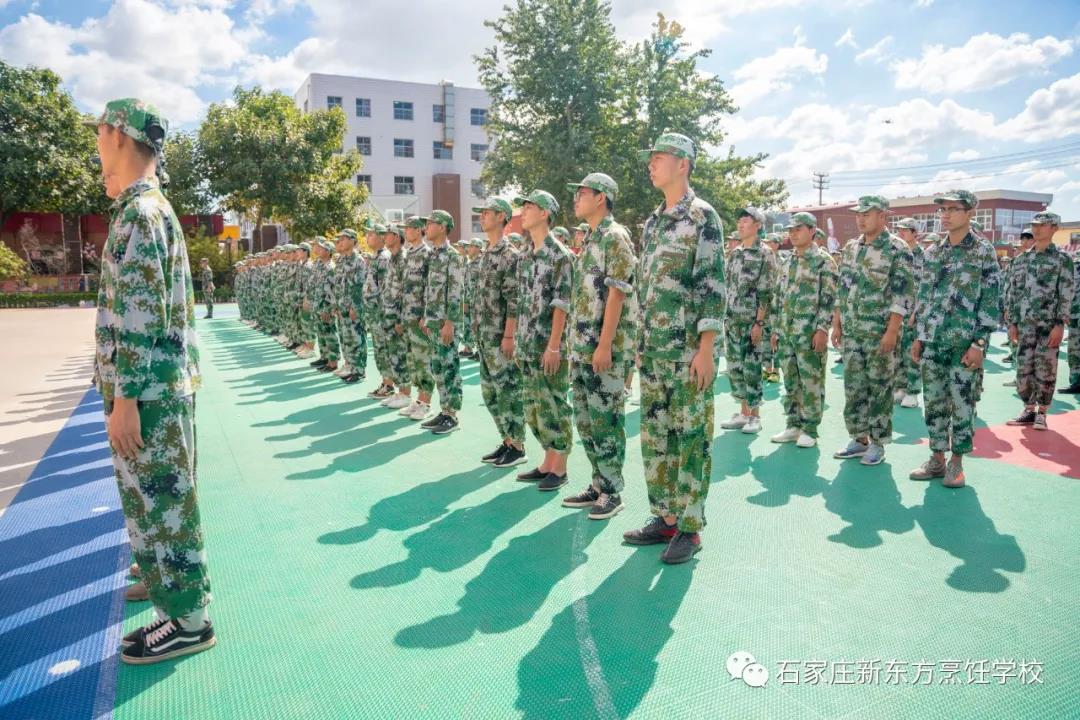 军训开幕式丨2020级“新兵”集结完毕，迷彩青春扬帆起航！(图8)