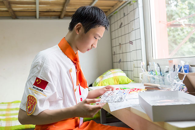 屈泽铭：放弃航空航天梦，主题餐厅是我的奋斗目标！