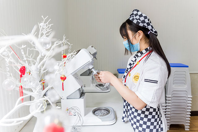 张梓涵：学西点，用韩裱装点我未来的西点创业梦！