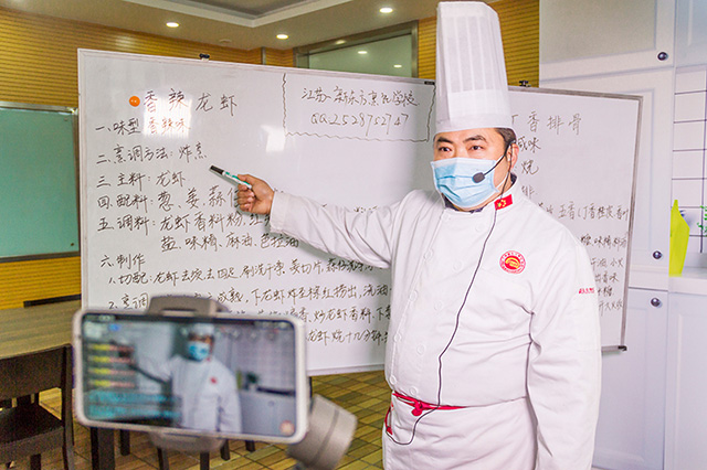想要在厨师行业一步到位？行政总厨特训班，你不能错过！